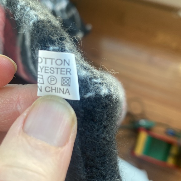 Burgundy black white & gray plaid Shawl wrap One Size - Picture 5 of 7